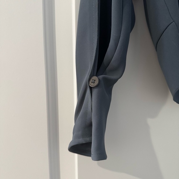 NWOT - Aritzia Babaton Martin Blouse in Dark Slate - Picture 6 of 10